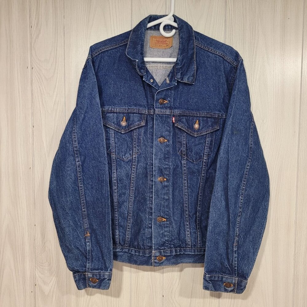 Vintage Levi’s 71506 0216 Trucker Blue Denim Jean Jacket Men’s 42L USA